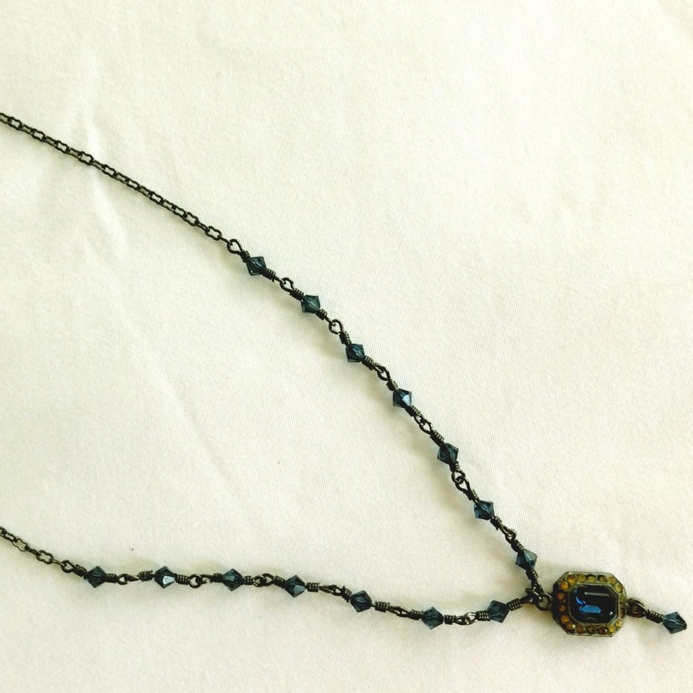 Vintage CHERYL REIS necklace Dark blue crystals